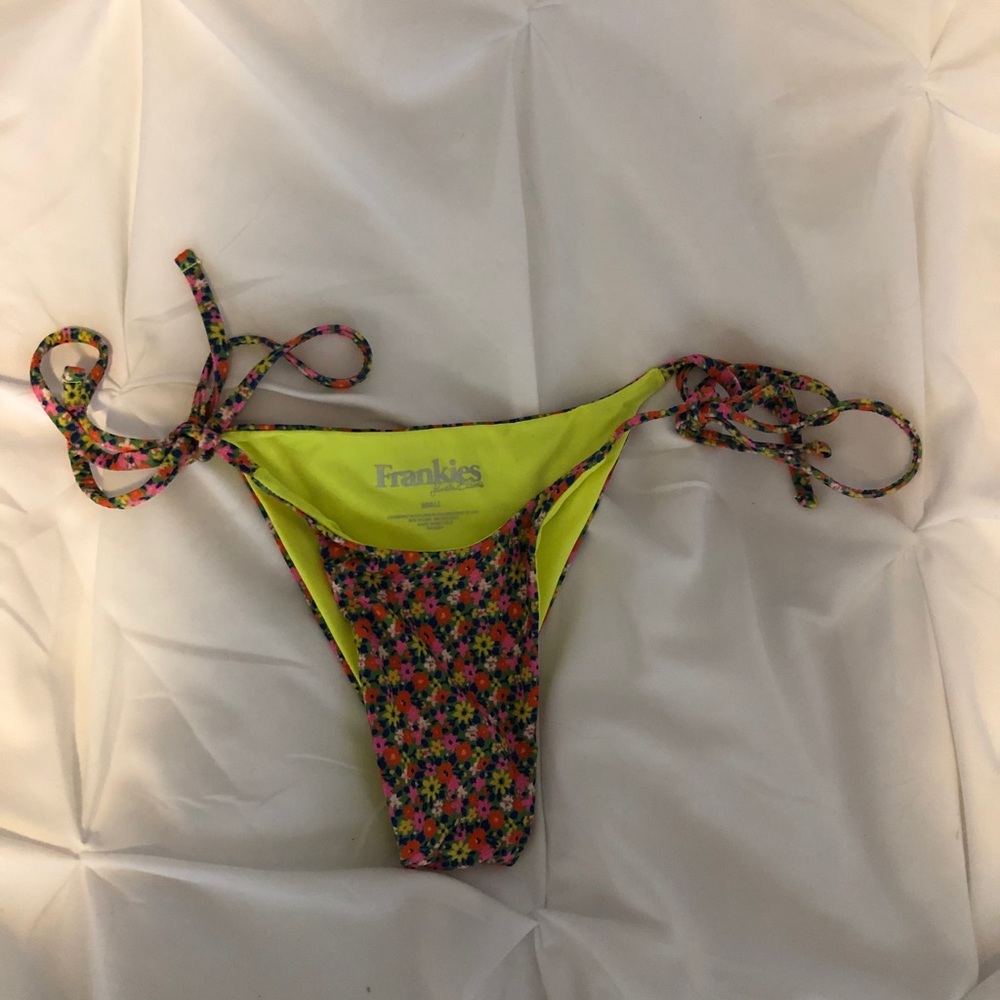 FRANKIES Bikini Bottom!